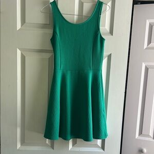 Elegant Green Sleeveless Dress